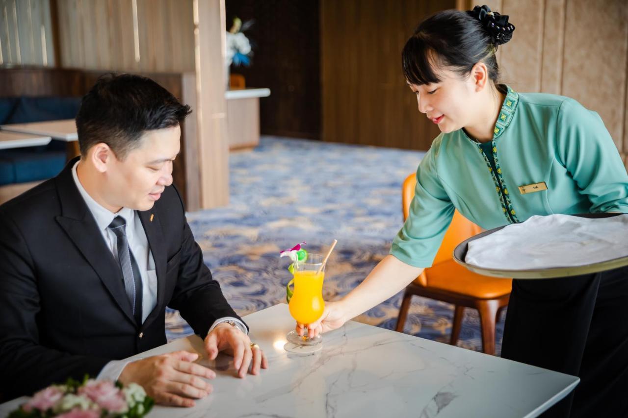 Muong Thanh Luxury Ha Long Centre Hotel Екстериор снимка