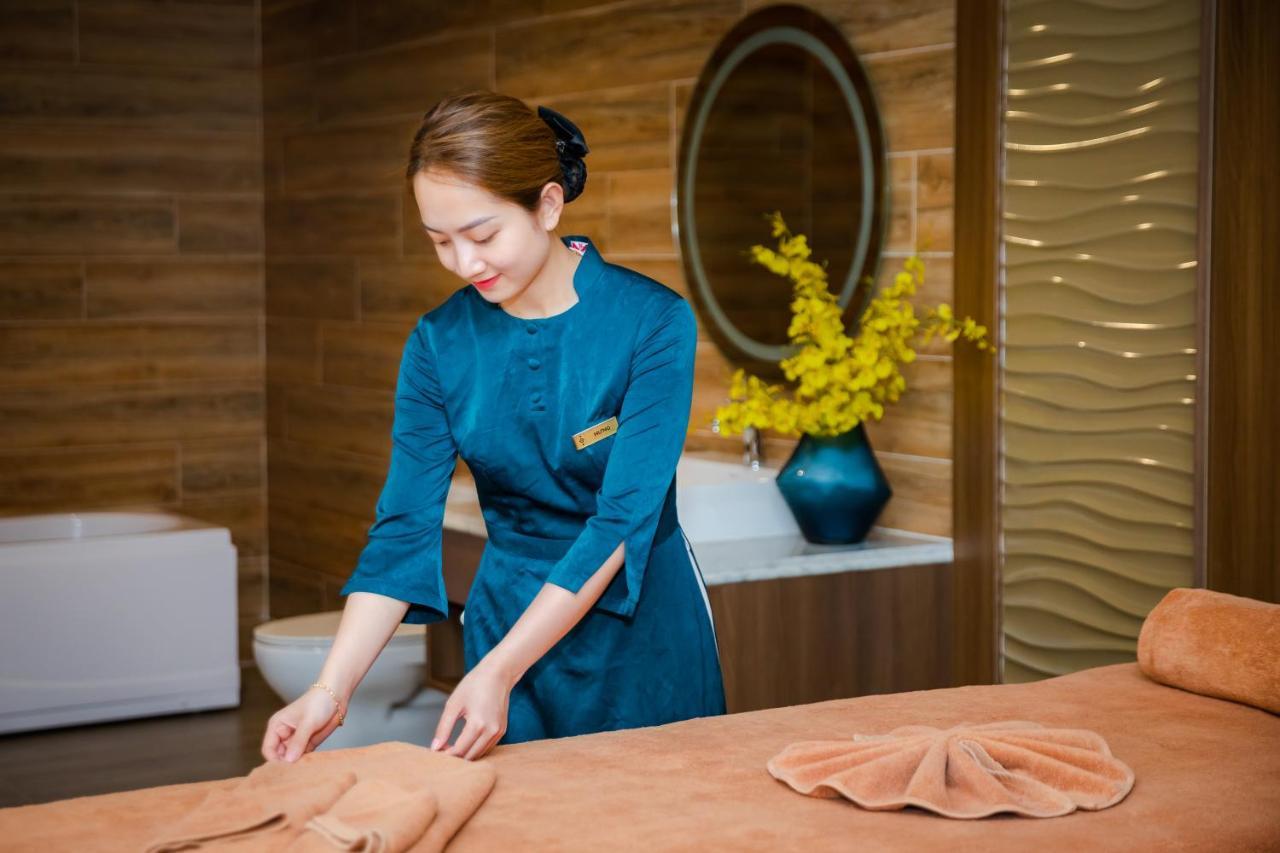 Muong Thanh Luxury Ha Long Centre Hotel Екстериор снимка