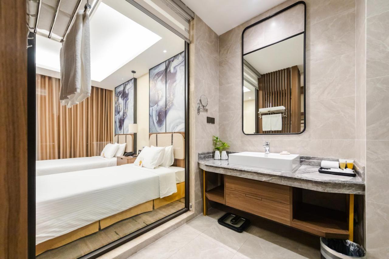 Muong Thanh Luxury Ha Long Centre Hotel Екстериор снимка